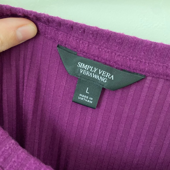 3 for $20 Vera Wang Peplum long Sleeve top - Picture 2 of 2